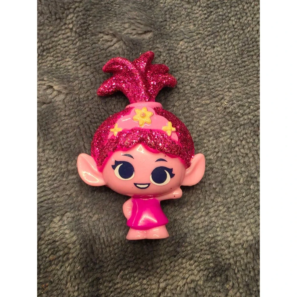 DreamWorks Trolls Poppy Mini Figure Pink Glitter Hair 2 Inch Collectible Toy